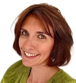 Claire Kitchener Headshot
