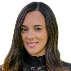 Natalie Thomas Headshot