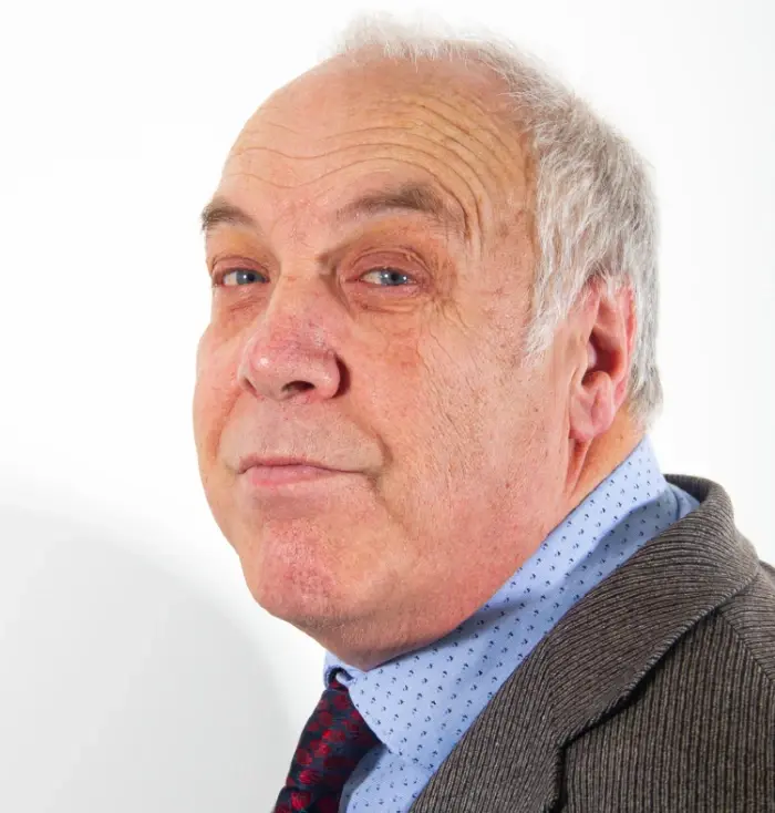 Stephen Peck Headshot