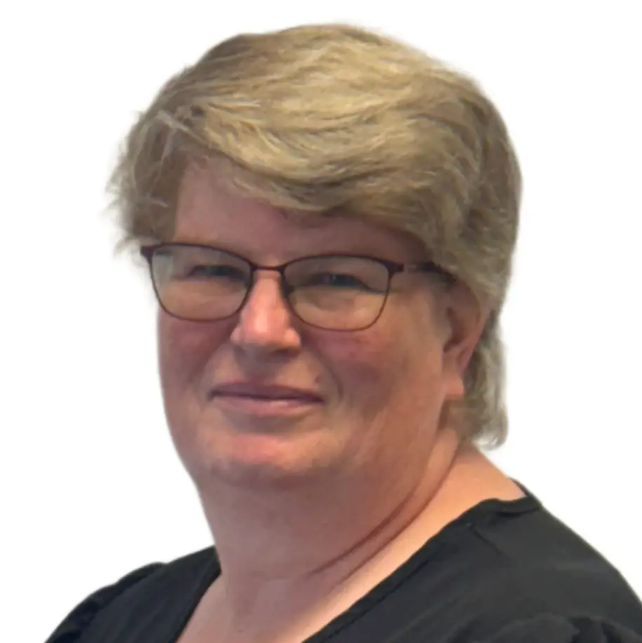 Tracy Pidgley Headshot