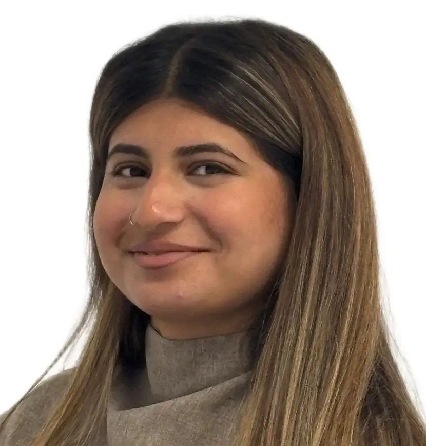 Zahra Khan Headshot